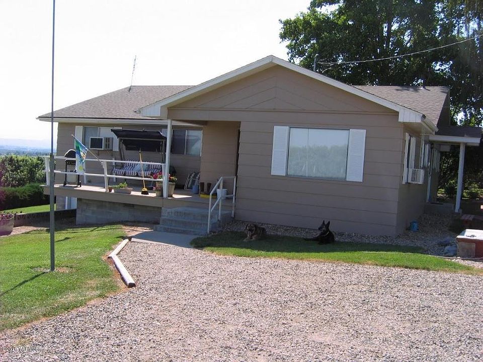 1st image of 1811 Lucy Ln
