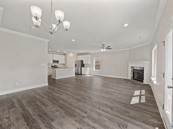 5th image of 108 Balboa Rd