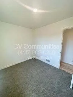 1246 Hughes St — Photo 9