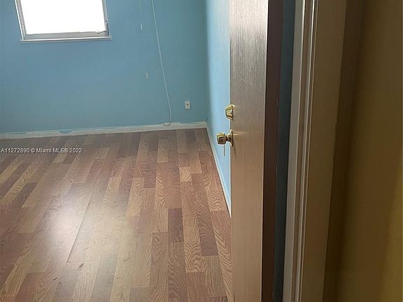 3rd image of 5 Tangerine Ct #5