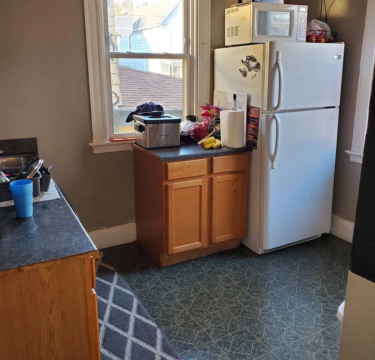 8 bed, 2000 sqft, $450 — Photo 4