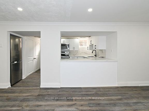 4th image of 61 Maybourne Ave