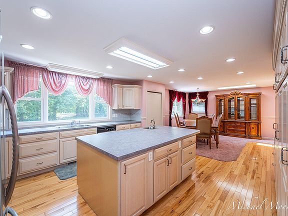 5th image of 7011 E 128th St