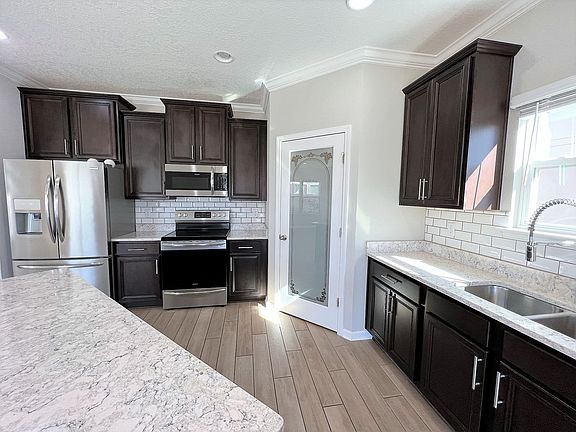 5th image of 8238 Cape Fox Dr