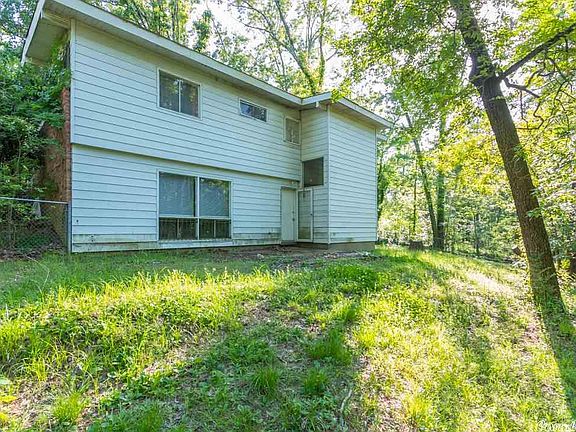 3rd image of 24 Westmont Cir