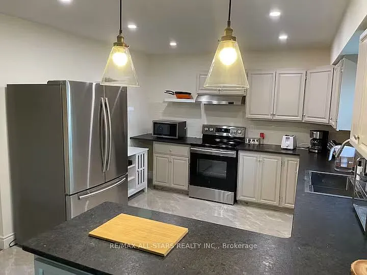 3 bed, $2,850 — Photo 4
