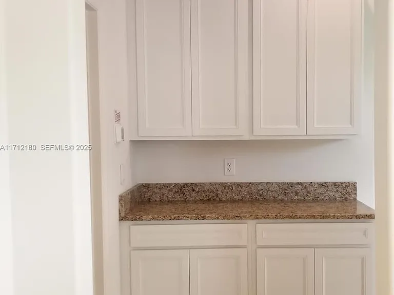 6555 Barbados Ct — Photo 13