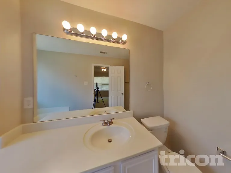 1409 Mallard Dr — Photo 10
