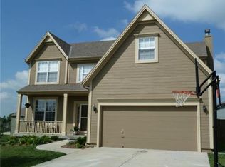 19351 W 208th St, Spring Hill, KS 66083