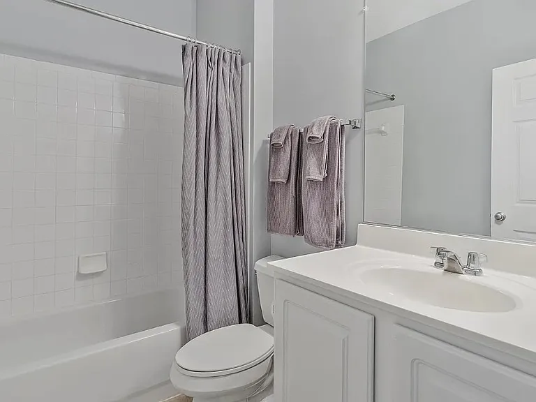 22773 Fountain Grove Sq — Photo 20