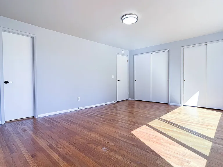 9000 Lake Washington Blvd NE — Photo 9