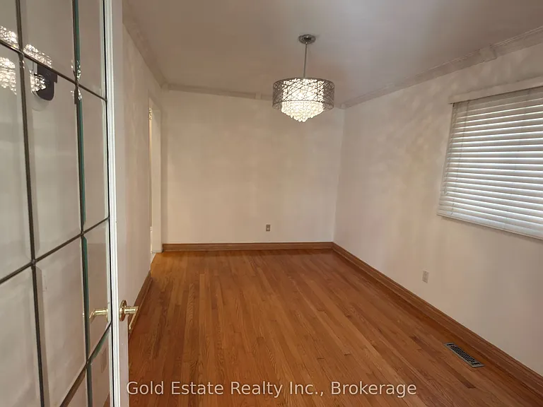 5202 Huntingfield Dr E — Photo 10
