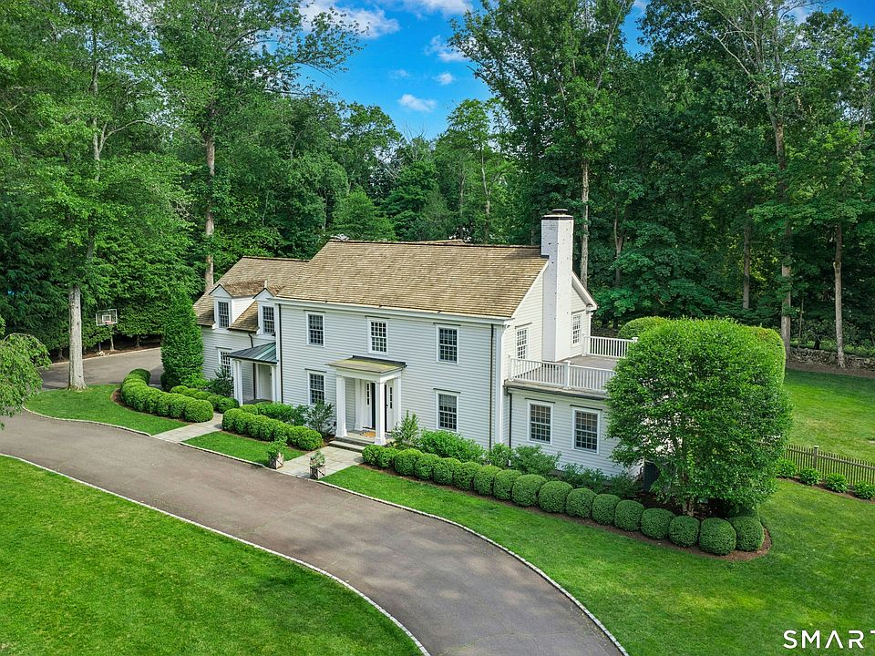1st image of 20 Buttonwood Lane