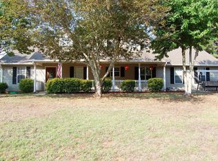128 Pickworth Ln, Warner Robins, GA 31088