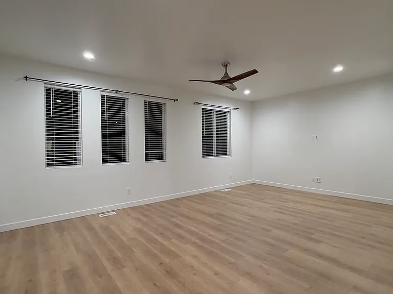 492 S 1080 W — Photo 3