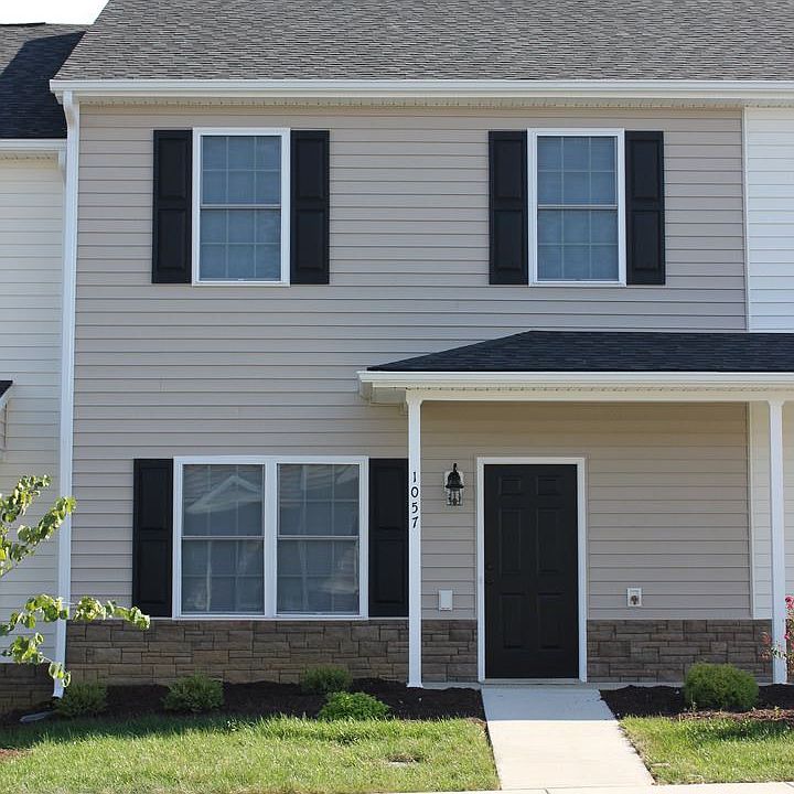 1st image of 1015 Cherrybrook Dr