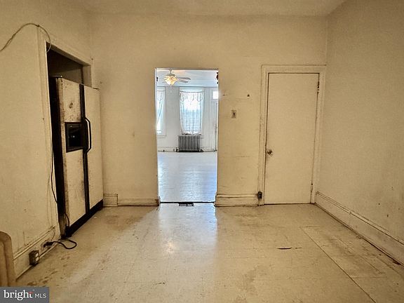 4th image of 2003 E Orleans St