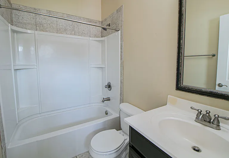 809 Carousel Ct — Photo 17