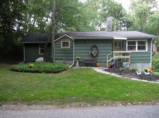 8 Lodge Dr, Silver Lake, OH 44224