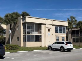 855 Normandy Trl, Delray Beach, FL