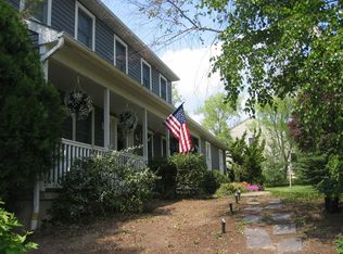 348 Blacksmith Rd, Douglassville, PA 19518