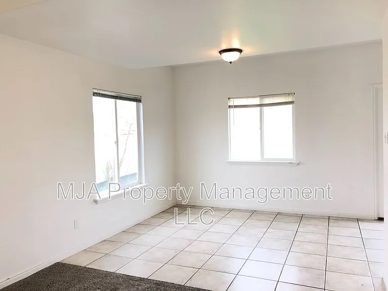 2574 W Robin Rd #2576 — Photo 4