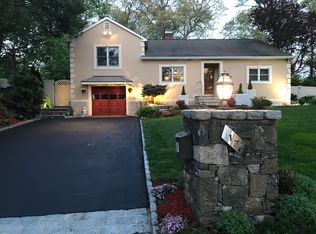 176 Ridge Park Ave, Stamford, CT 06905