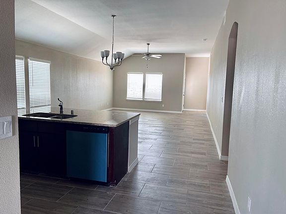 2nd image of 293 Glenlivet Way