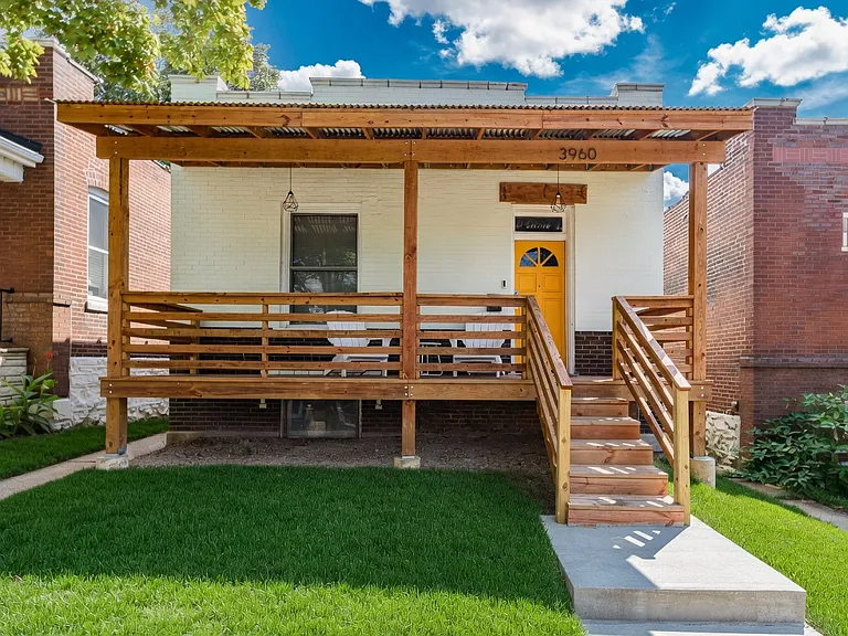 3960 Tholozan Ave — Photo 3