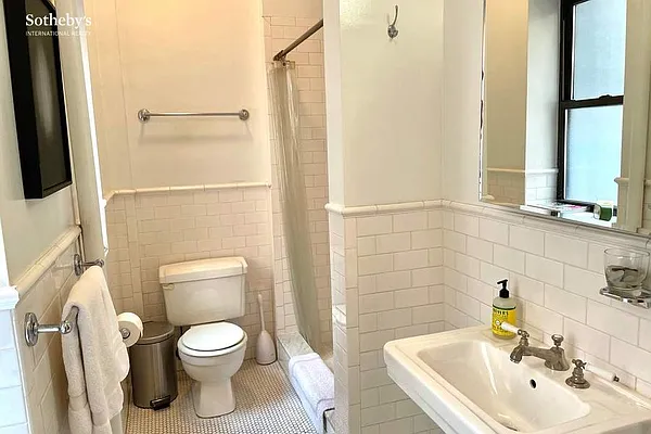 Rented by Sotheby's International Realty | media 21