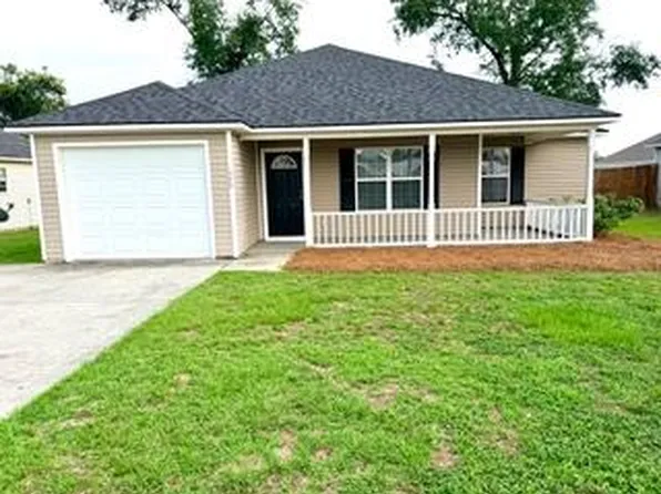 549 Bryson Cir, Hahira, GA 31632