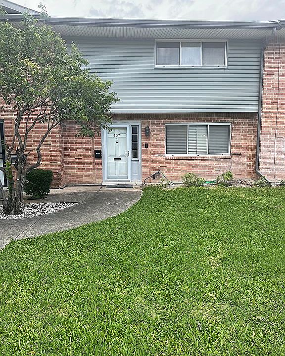 1st image of 107 W Silver Sands Dr #107