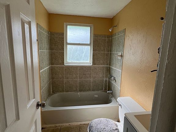 5th image of 3007 14th St E #0