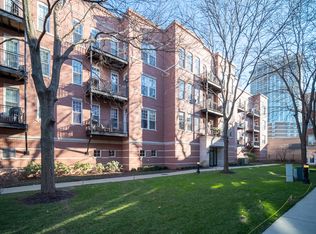 247 W Scott St APT 202, Chicago, IL 60610