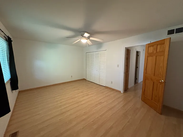 7300 Bluewater Dr #5 — Photo 11
