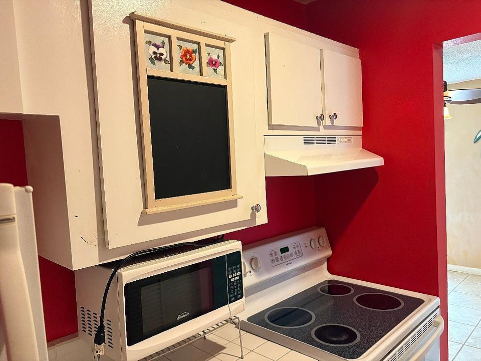 1st image of 4117 NW 88th Avenue #201