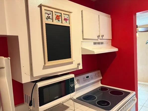 4117 NW 88th Avenue #201, Coral Springs, FL 33065