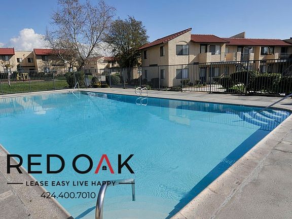3rd image of 6601 1/2 N Victoria Ave #369