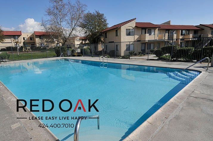 1st image of 6601 1/4 N Victoria Ave #481