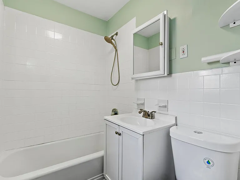 50 Saint Pauls Ave #1L — Photo 13