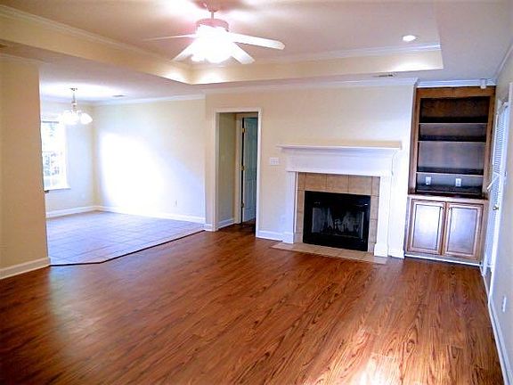 3rd image of 4189 Waterberry Cir