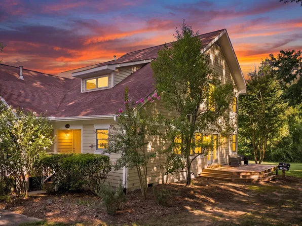 305 McGregor Dr #B, Chapel Hill, NC 27514
