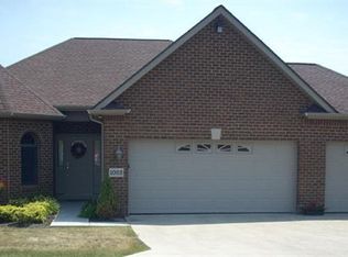 1022 Pine Lake Cv #1022, Columbiana, OH 44408