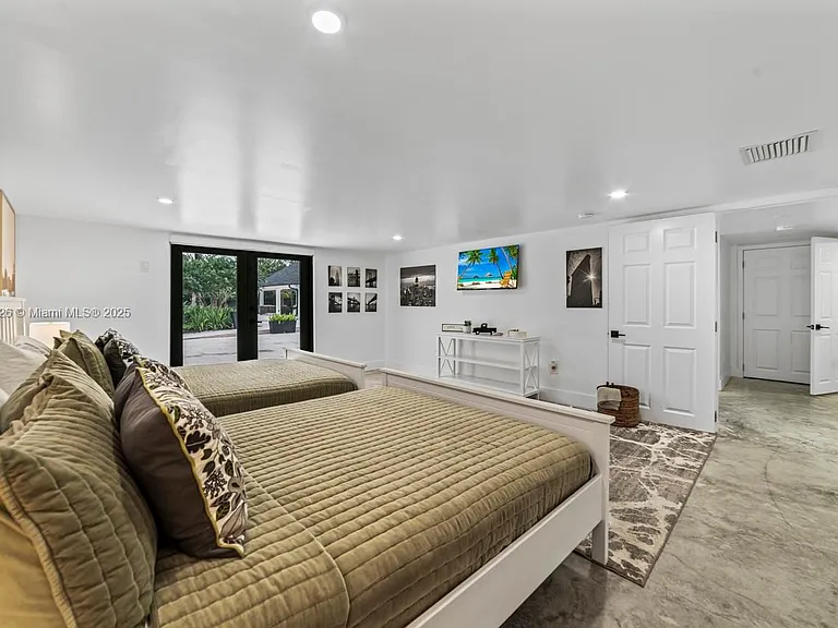 14875 SW 212th St — Photo 48