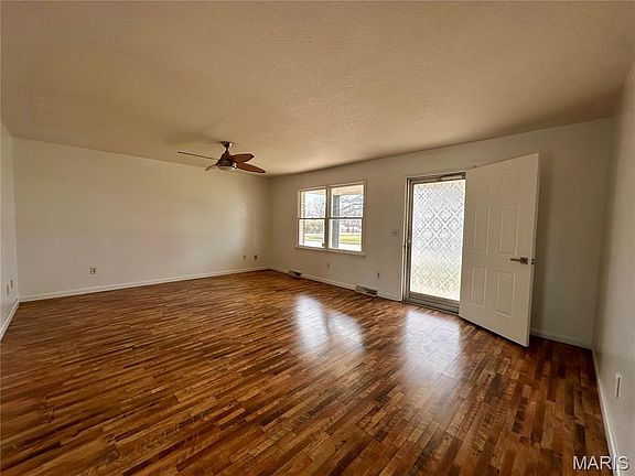 3rd image of 505 Shenandoah Ave