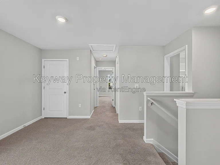 411 Shipwreck Dr — Photo 35