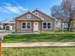 304 E Austin St, New Braunfels, TX 78130