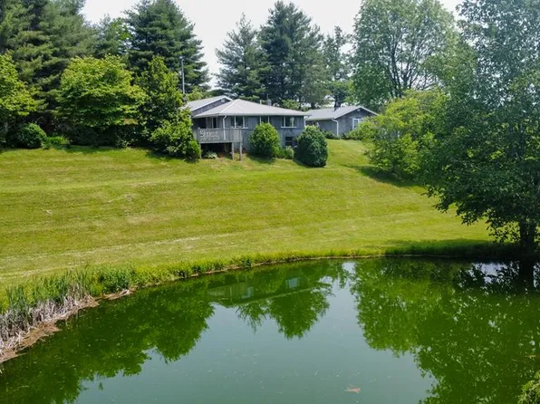 727 Sleepy Hollow Rd, Woodlawn, VA 24381