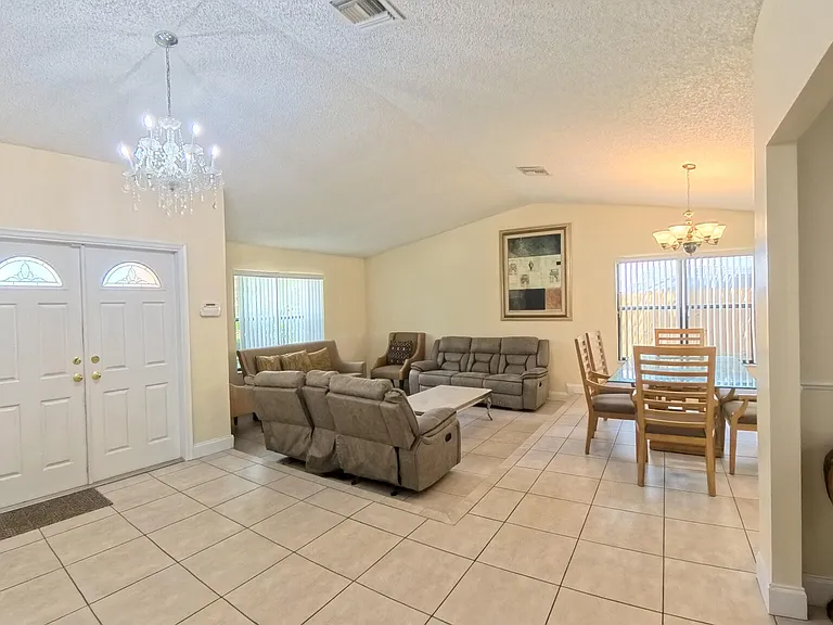13484 Jonquil Ct — Photo 6