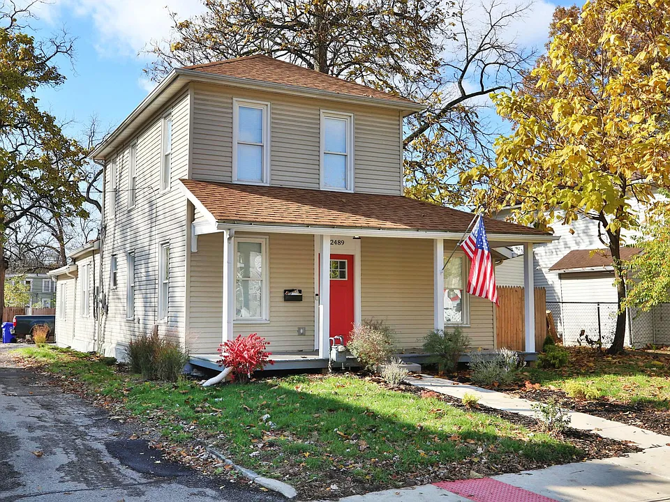 2489 Adams Ave